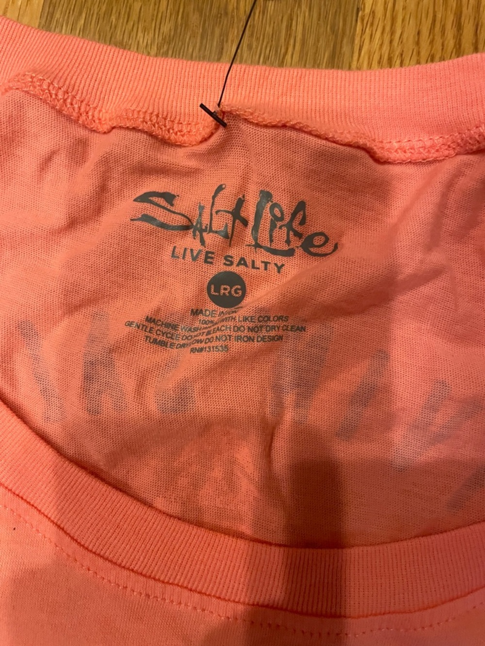 Salt Life Coral Scoop Neck T-Shirt with Navy Logo M (OL2) - Picture 3 of 7
